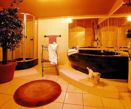Hotel Moselromantik Weissmühle 3*